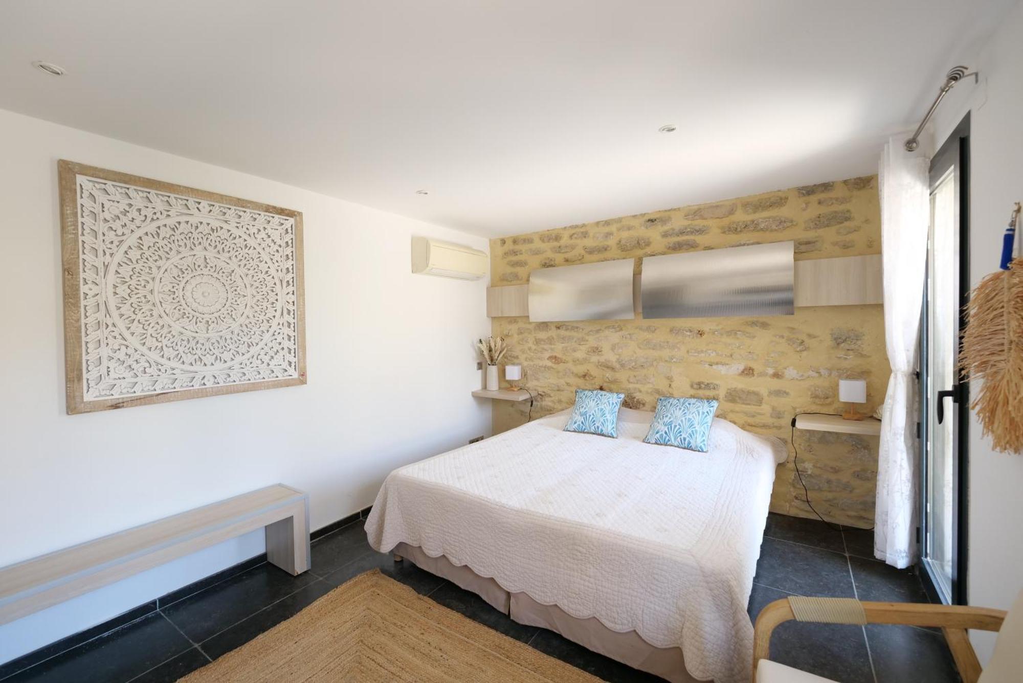 Chambres Du Vieux Bistrot Cabrieres-d'Avignon Ngoại thất bức ảnh