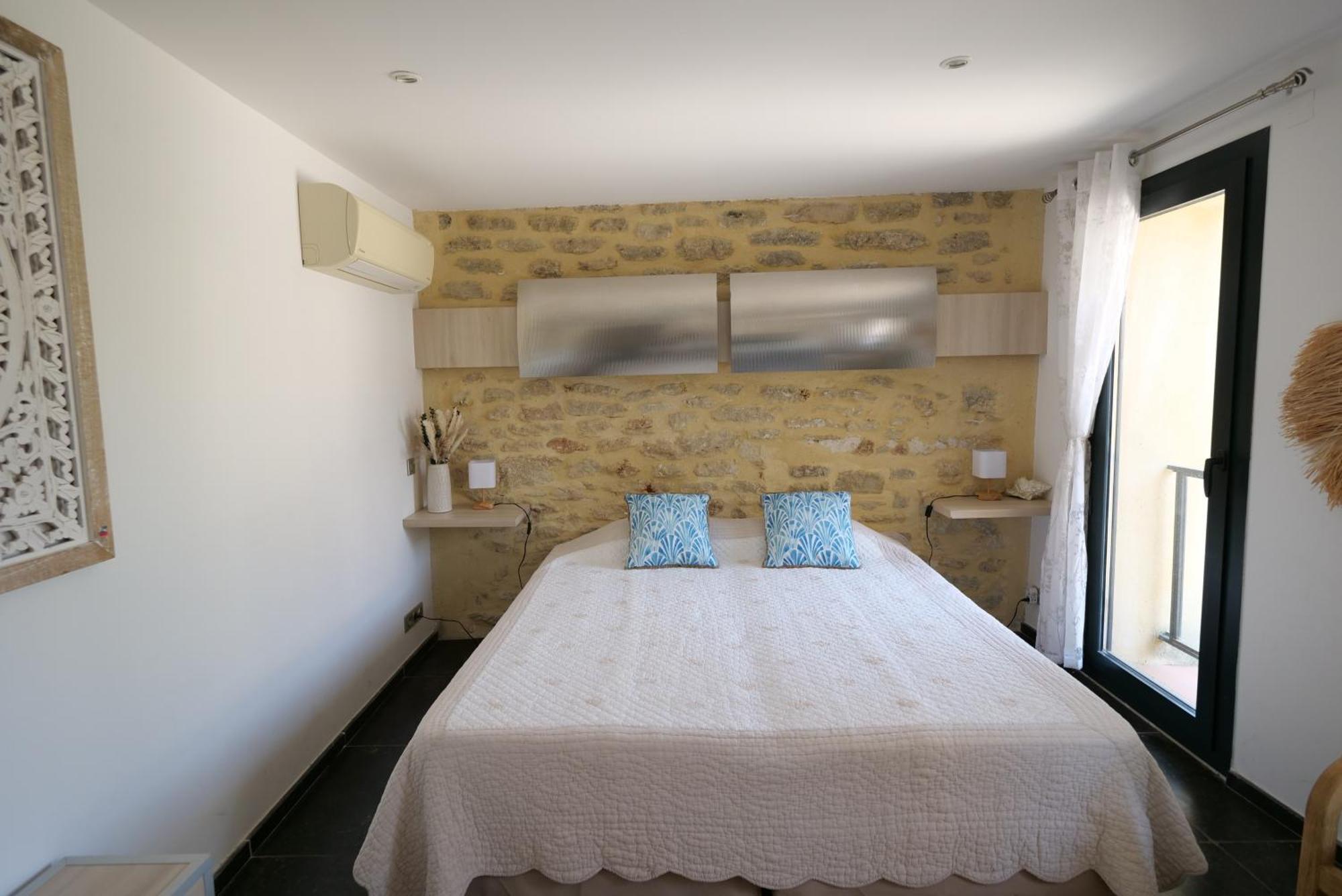 Chambres Du Vieux Bistrot Cabrieres-d'Avignon Ngoại thất bức ảnh