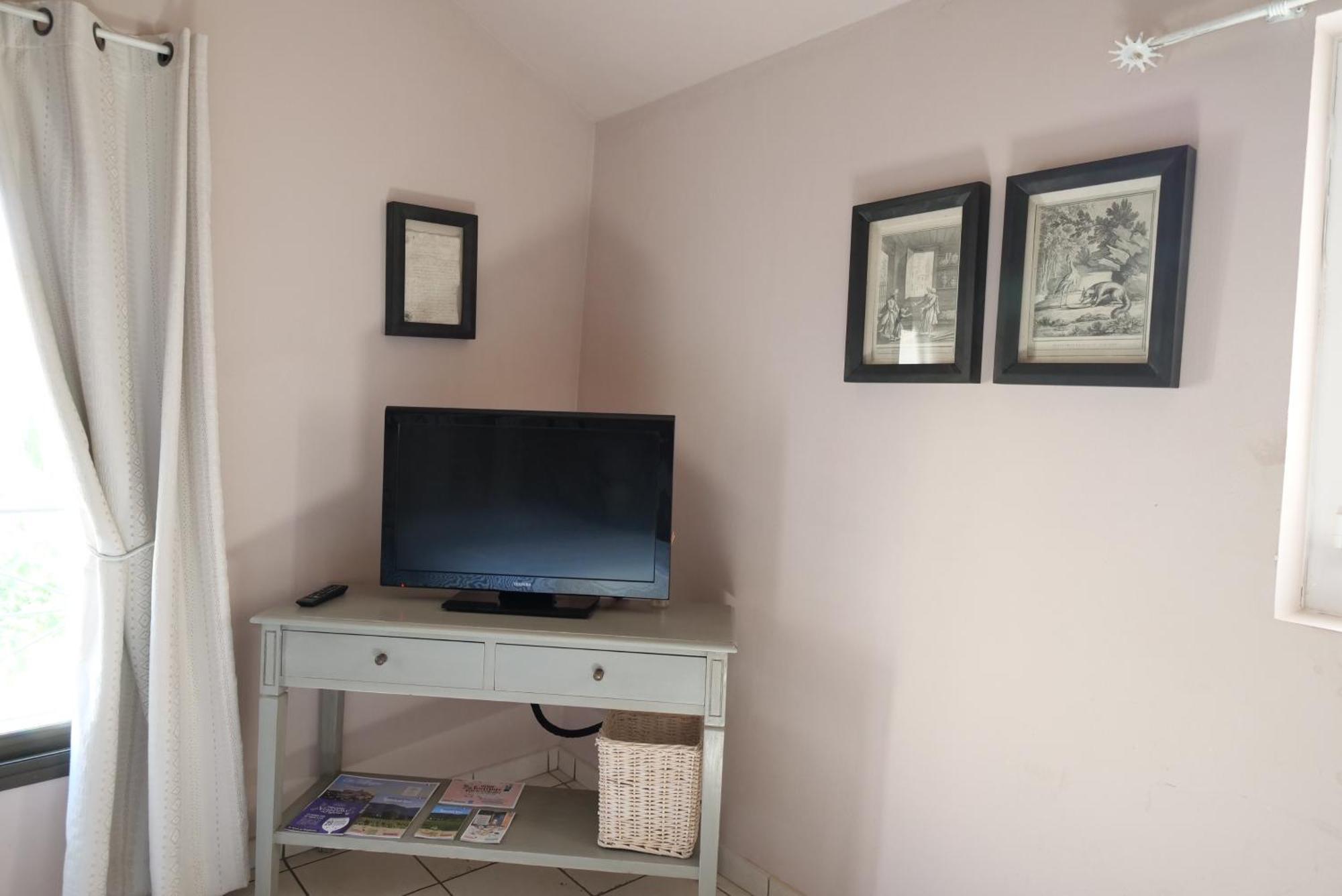 Chambres Du Vieux Bistrot Cabrieres-d'Avignon Ngoại thất bức ảnh