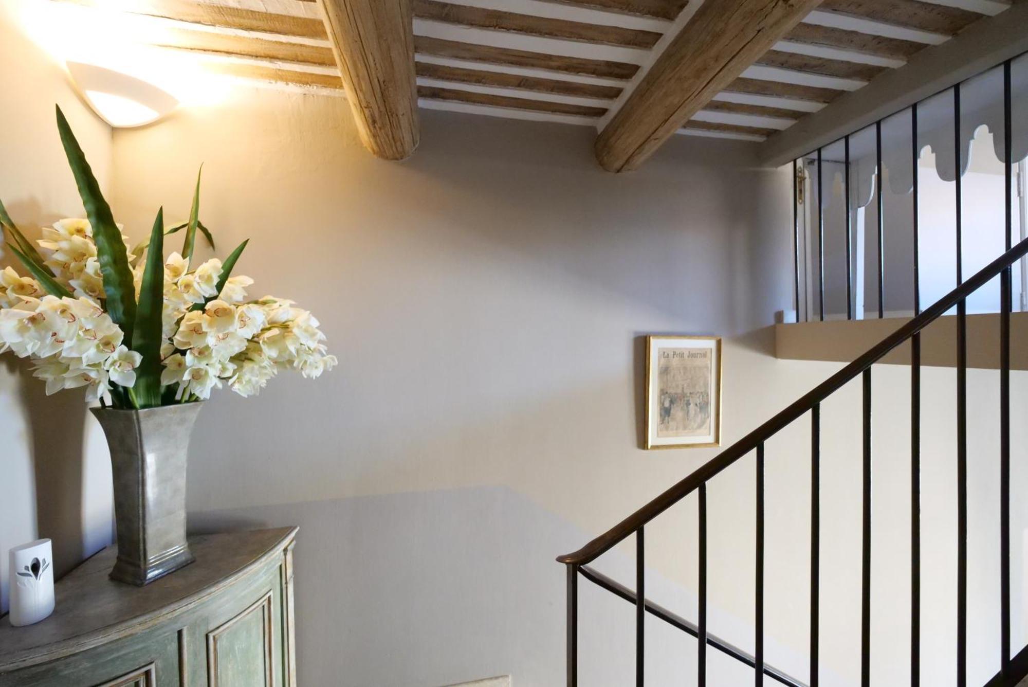 Chambres Du Vieux Bistrot Cabrieres-d'Avignon Ngoại thất bức ảnh