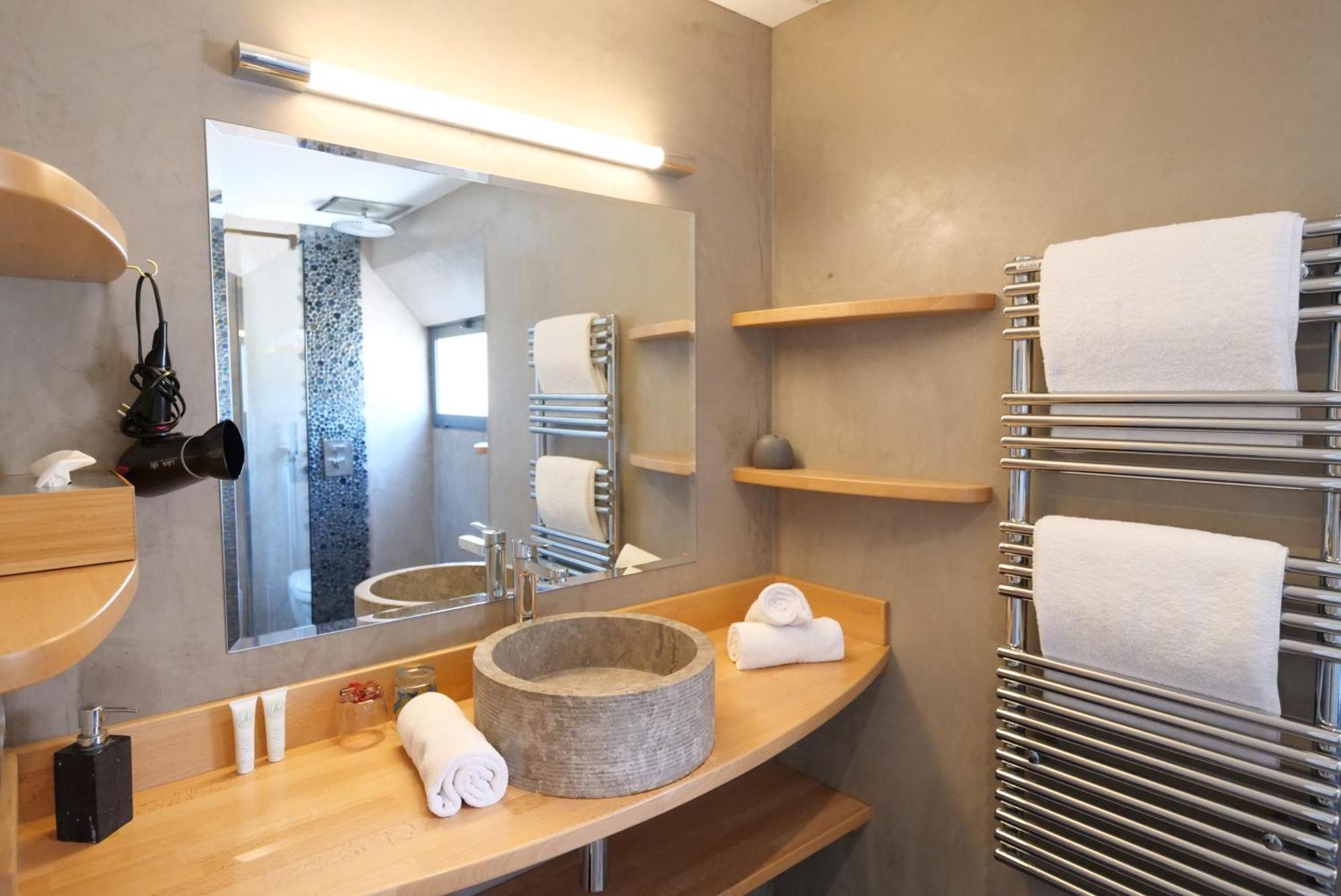 Chambres Du Vieux Bistrot Cabrieres-d'Avignon Ngoại thất bức ảnh