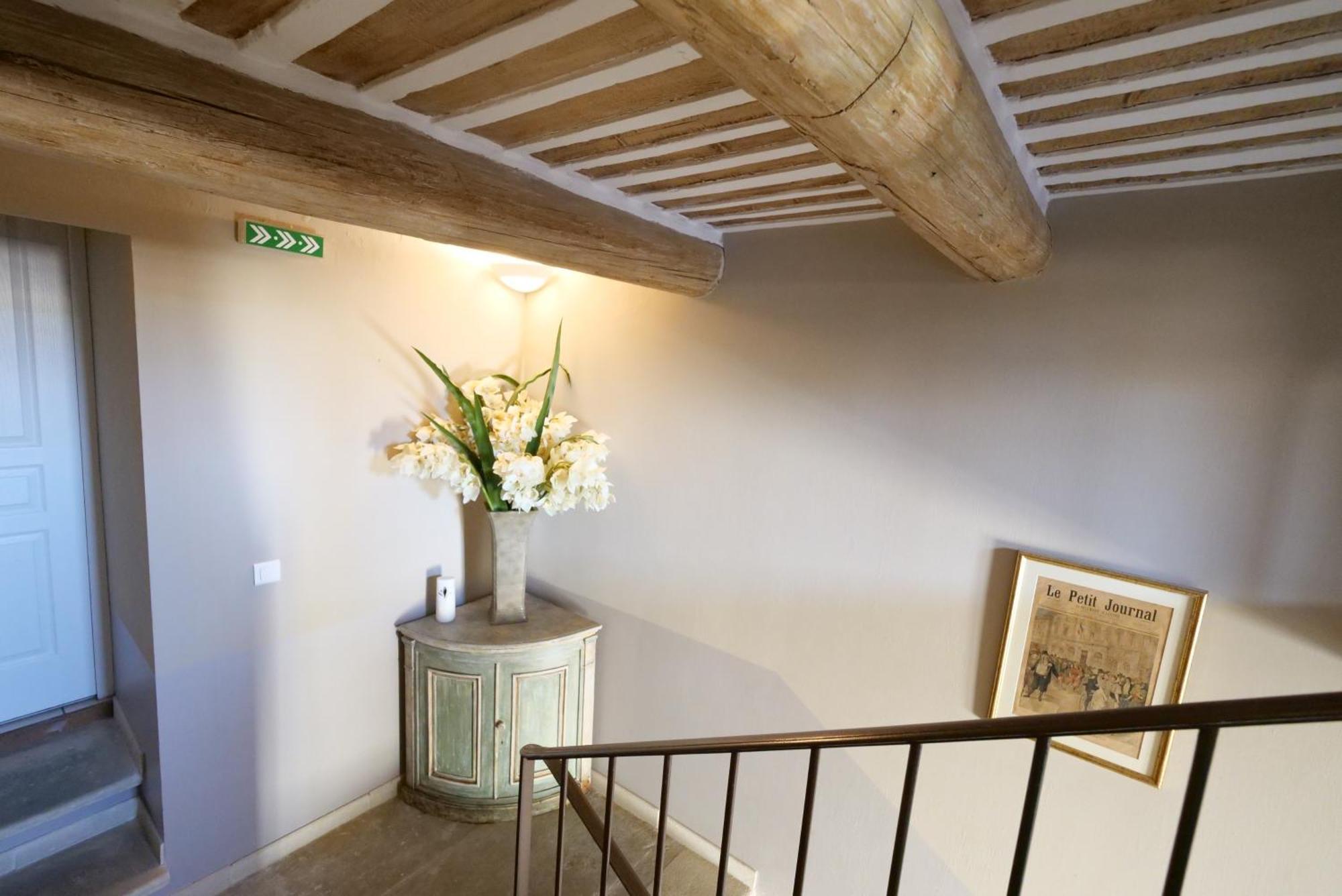 Chambres Du Vieux Bistrot Cabrieres-d'Avignon Ngoại thất bức ảnh