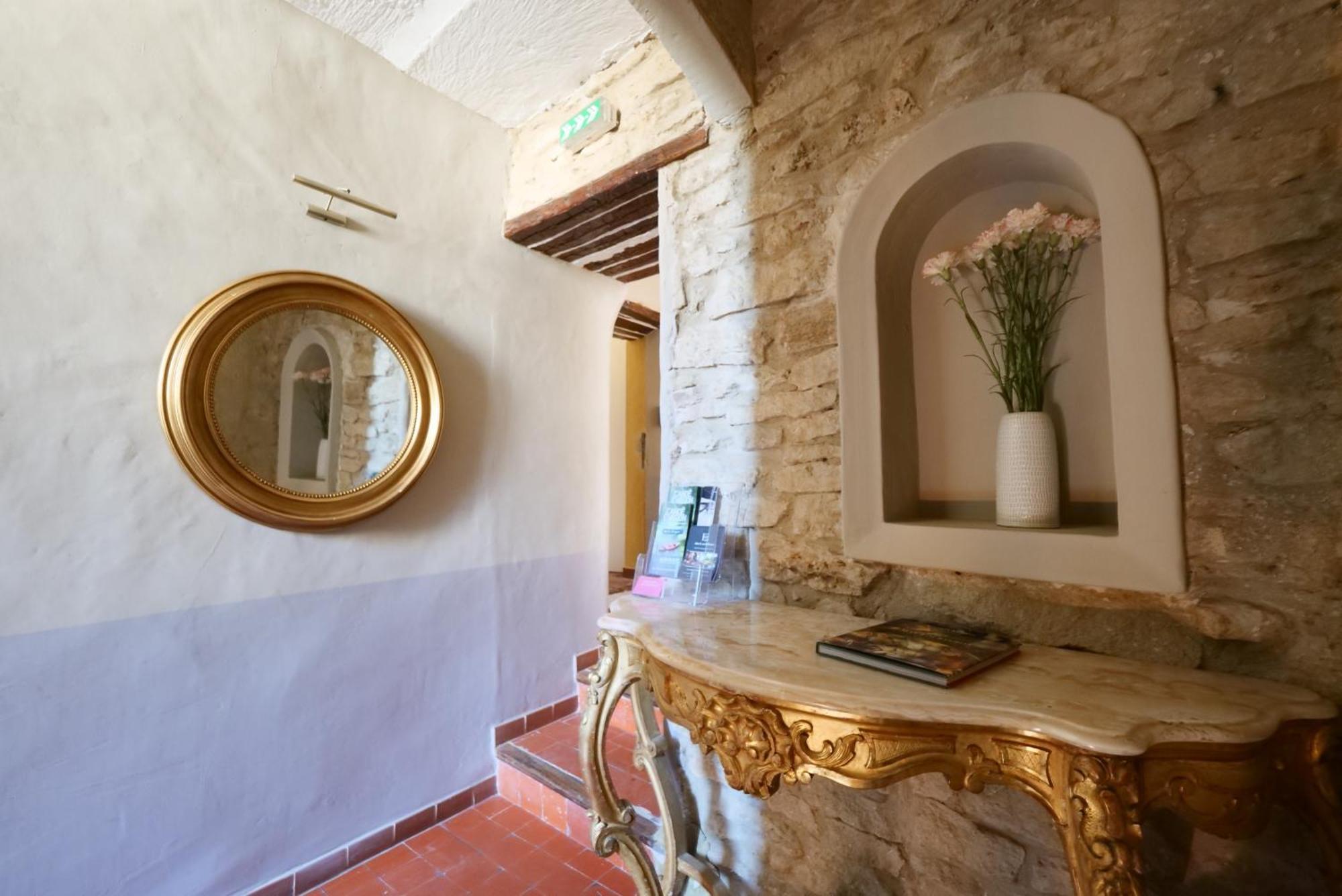 Chambres Du Vieux Bistrot Cabrieres-d'Avignon Ngoại thất bức ảnh