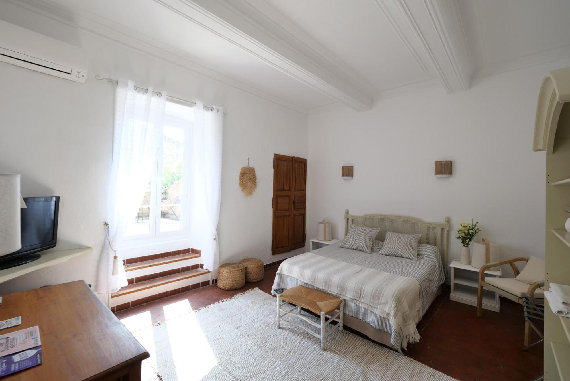 Chambres Du Vieux Bistrot Cabrieres-d'Avignon Ngoại thất bức ảnh