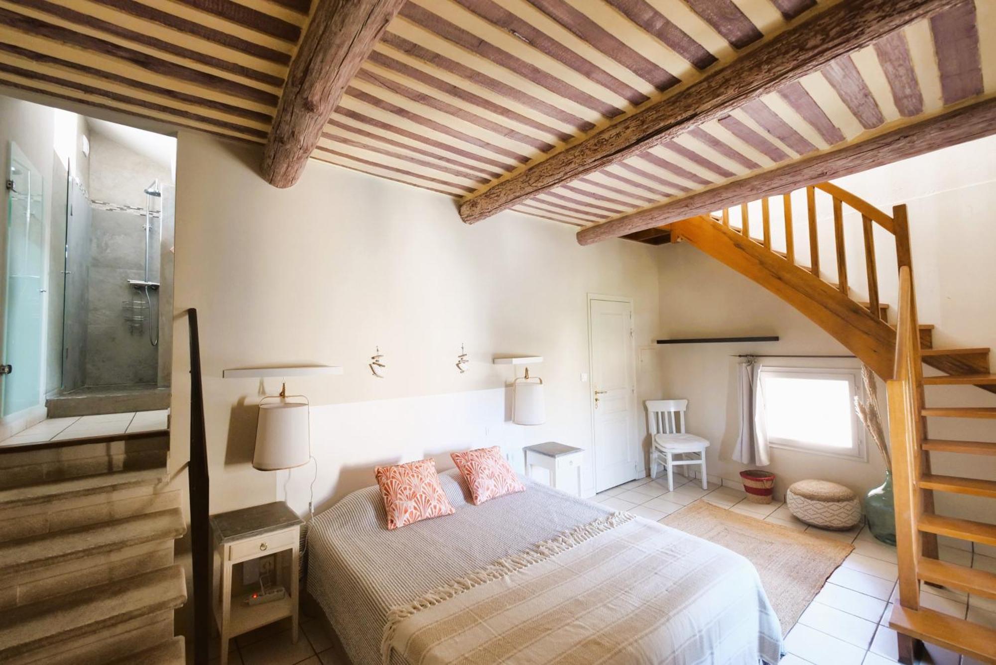 Chambres Du Vieux Bistrot Cabrieres-d'Avignon Ngoại thất bức ảnh