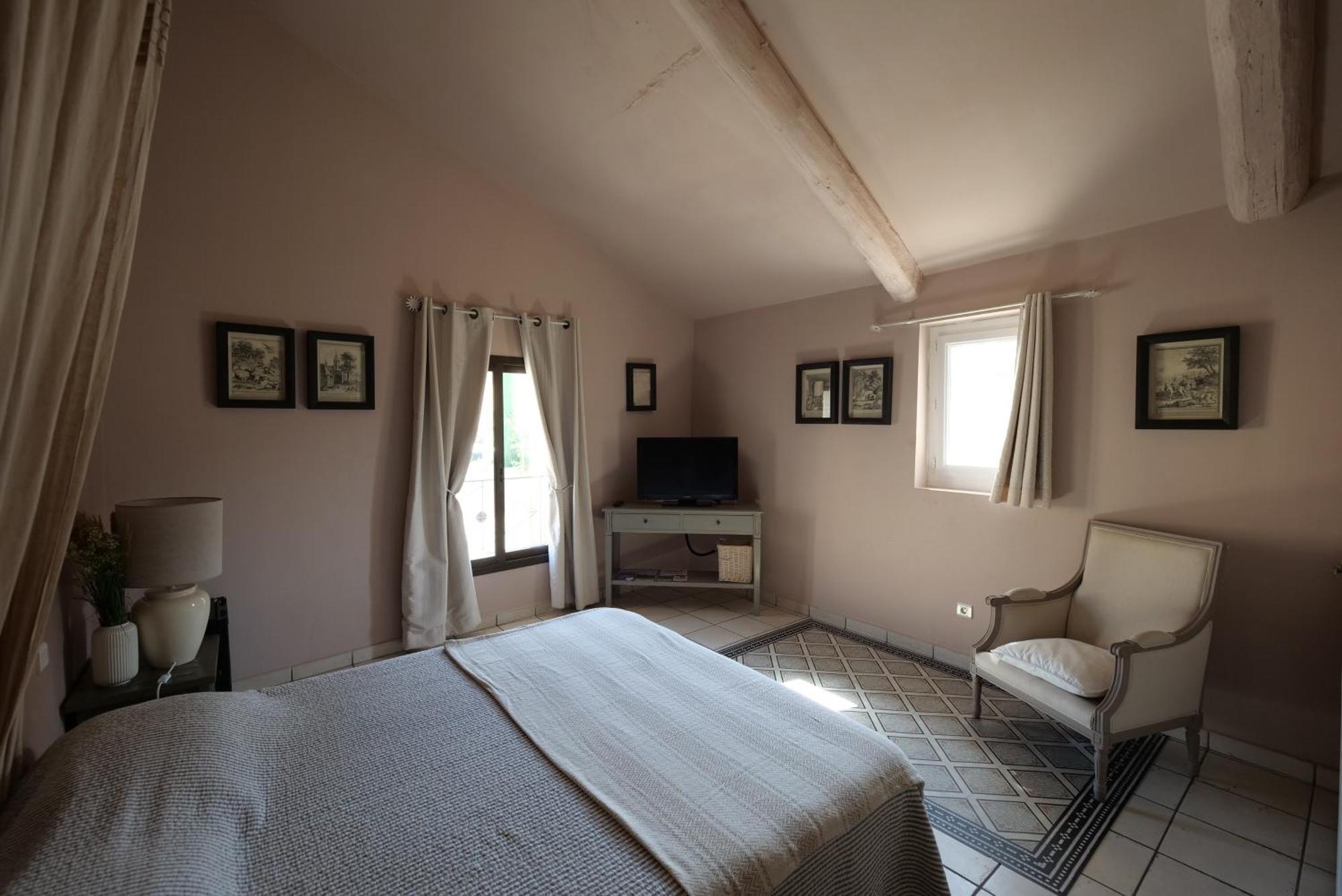 Chambres Du Vieux Bistrot Cabrieres-d'Avignon Ngoại thất bức ảnh